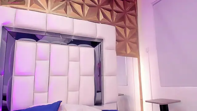 violet milleer online show from November 11, 7:14 pm