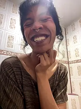 MadamLeRouge online show from December 14, 3:06 pm