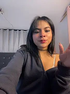 Snapshot of Veeronica_ chatting on November 7, 12:10 am Veeronica online show from November 7, 12:10 am