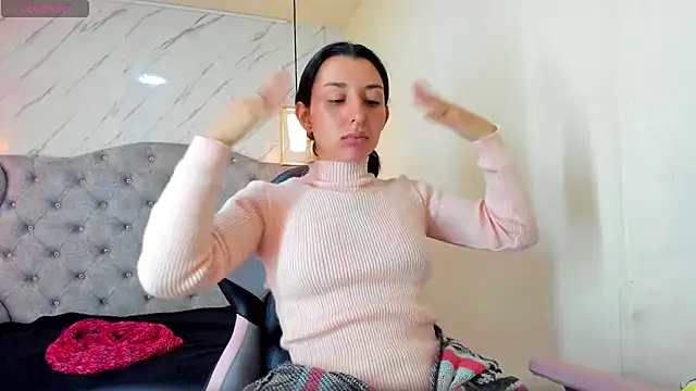 Iris  77 online show from October 14, 6:20 pm