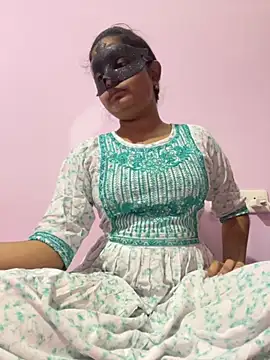 Snapshot of TeluguIshu_teen20 chatting on November 4, 6:40 pm TeluguIshu teen20 online show from November 4, 6:40 pm