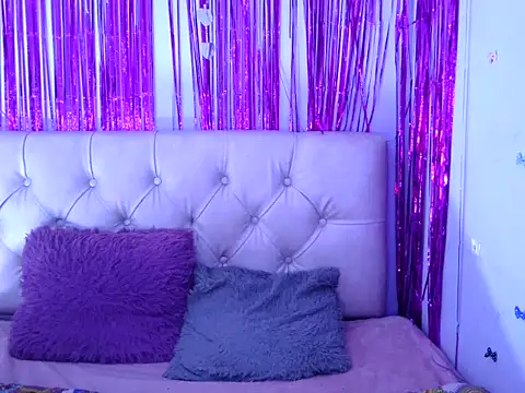 Snapshot of Cherrythx chatting on November 3, 1:34 pm Cherrythx online show from November 3, 1:34 pm