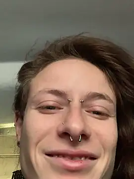 GoldenPussy1329 online show from December 22, 1:08 pm