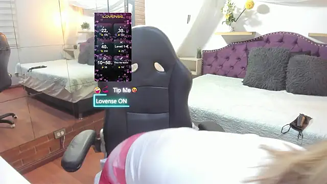 Snapshot of sophialyh_1 chatting on February 13, 1:07 pm sophialyh 1 online show from February 13, 1:07 pm