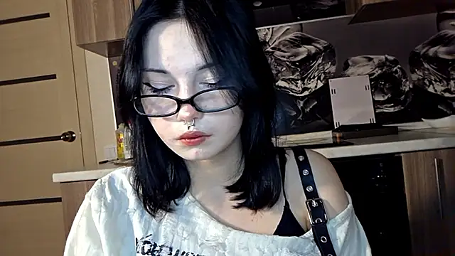 Beeping Creature online show from March 15, 9:15 am