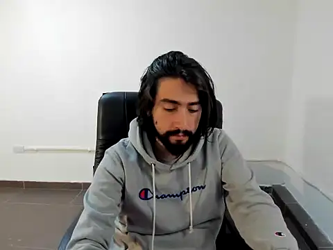 maximusdominus26 online show from February 27, 2:33 am