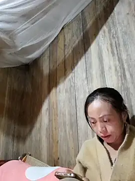 Tuyet xx online show from October 28, 1:42 am