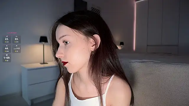 monnymoon online show from November 19, 4:45 am