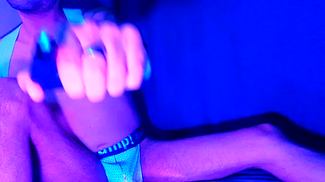 highinhtxx online show from October 23, 4:34 am