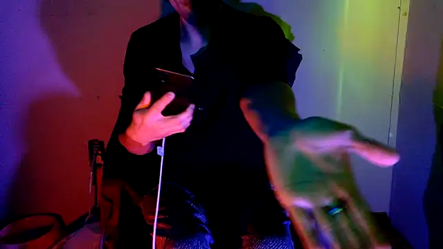 highinhtxx online show from November 9, 2:37 pm