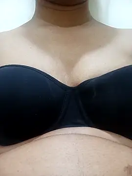 sweetysmita online show from April 28, 2:55 pm