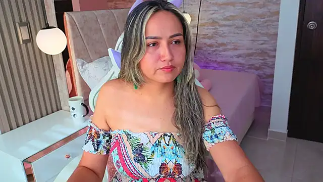 lila cute1 online show from October 23, 1:10 pm