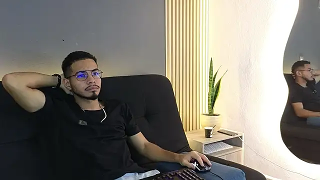 Jaybrown  1 online show from October 7, 4:42 am