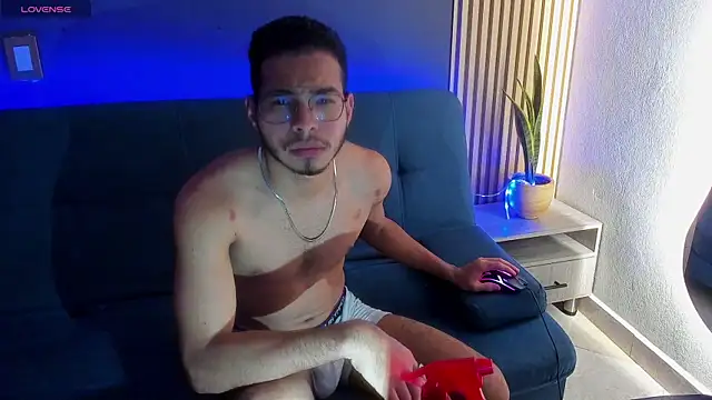 Jaybrown  1 online show from December 18, 2:17 am