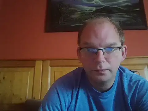 Snapshot of Rado2812 chatting on October 5, 8:01 am Rado2812 online show from October 5, 8:01 am