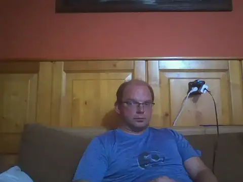 Snapshot of Rado2812 chatting on October 18, 4:08 pm Rado2812 online show from October 18, 4:08 pm