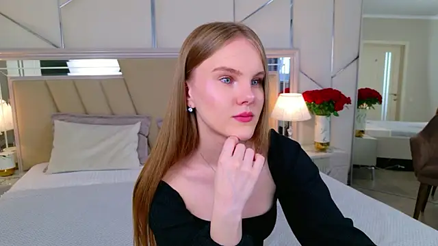 Lili Lohan online show from June 20, 5:10 am