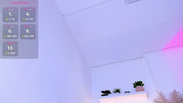 mia juicy  online show from February 16, 2:57 pm