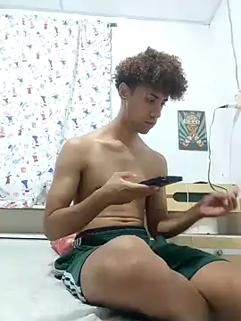 Snapshot of The_boy_good chatting on January 14, 7:19 pm The boy good online show from January 14, 7:19 pm