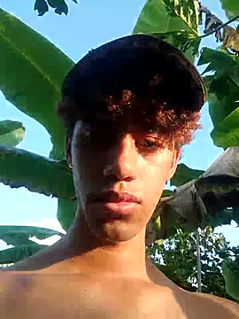 Snapshot of The_boy_good chatting on February 21, 10:00 pm The boy good online show from February 21, 10:00 pm