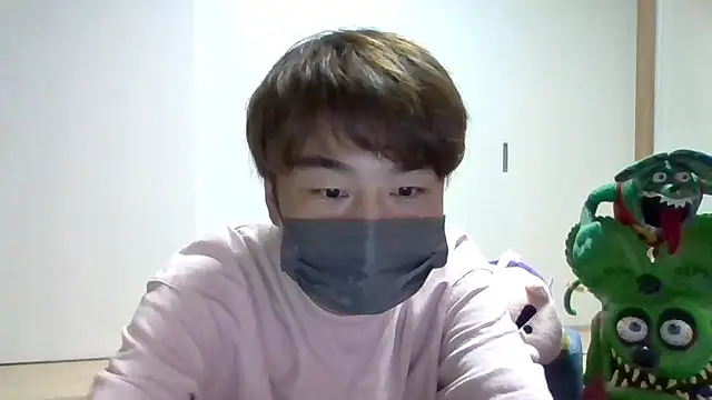 Snapshot of Hentaikozo4869 chatting on October 5, 9:40 am Hentaikozo4869 online show from October 5, 9:40 am