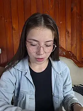 EmmaValencia  online show from January 12, 4:39 am