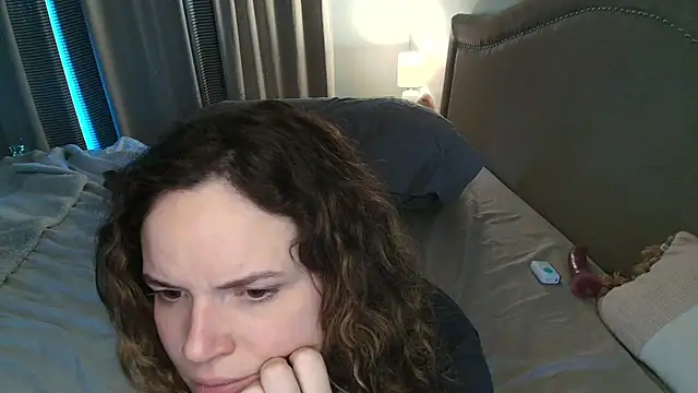 Snapshot of ClaireZX chatting on October 1, 4:57 pm ClaireZX online show from October 1, 4:57 pm