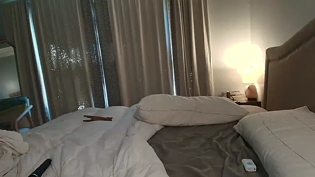 Snapshot of ClaireZX chatting on October 14, 7:58 pm ClaireZX online show from October 14, 7:58 pm