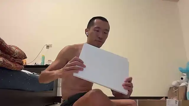 mrcaiziv online show from February 14, 8:27 pm