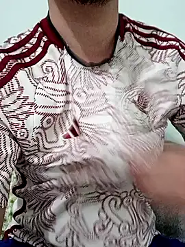 Snapshot of Zero231212 chatting on November 14, 3:05 am Zero231212 online show from November 14, 3:05 am