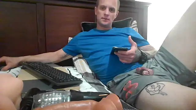 Snapshot of Yourgeminisecret chatting on March 1, 8:49 am Yourgeminisecret online show from March 1, 8:49 am