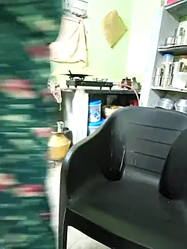 Tamilselviroja- online show from April 3, 3:43 pm