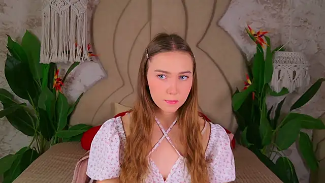 OliviaLay online show from November 17, 11:27 am