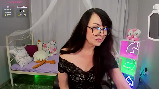 LindaRomero online show from November 6, 10:05 am