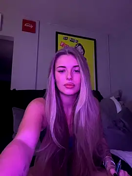 Snapshot of EllieEllxx chatting on October 2, 8:16 pm EllieEllxx online show from October 2, 8:16 pm