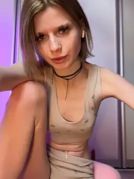 bunnyirisluv online show from February 27, 10:32 pm