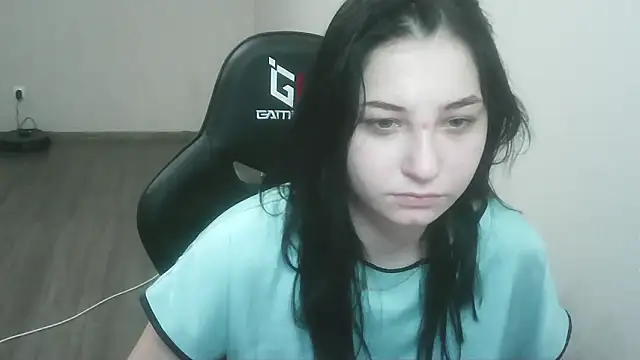 meow woem online show from October 31, 1:01 pm