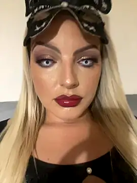 Diamondxoxx online show from October 31, 8:10 pm