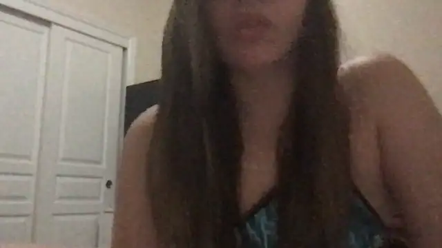 Snapshot of bunnygorl12 chatting on October 29, 6:04 am bunnygorl12 online show from October 29, 6:04 am