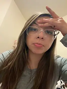 Snapshot of bunnygorl12 chatting on March 3, 3:23 am bunnygorl12 online show from March 3, 3:23 am