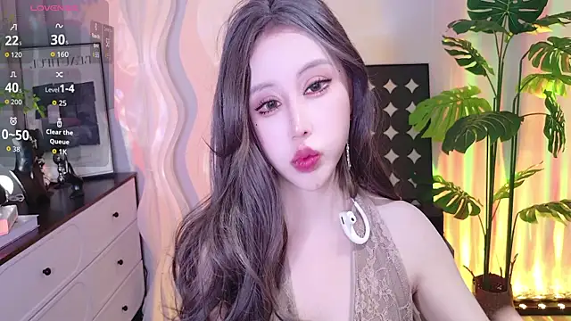 Snapshot of funnygirl0929 chatting on January 9, 3:59 pm funnygirl0929 online show from January 9, 3:59 pm