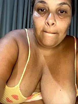 Snapshot of Livpoppe chatting on January 14, 3:12 am Livpoppe online show from January 14, 3:12 am