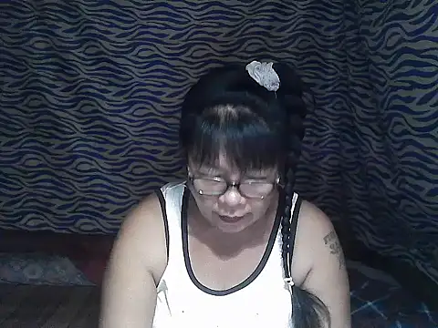 Snapshot of joy_cute chatting on December 19, 11:34 pm joy cute online show from December 19, 11:34 pm