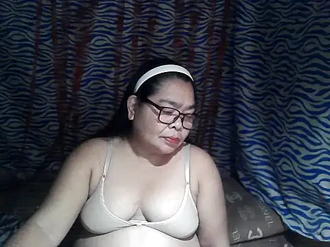 cris tita online show from March 3, 2:56 pm