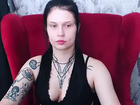 Snapshot of VenomDoll chatting on November 30, 8:13 pm VenomDoll online show from November 30, 8:13 pm