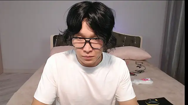 KaiChicken online show from October 7, 3:20 pm