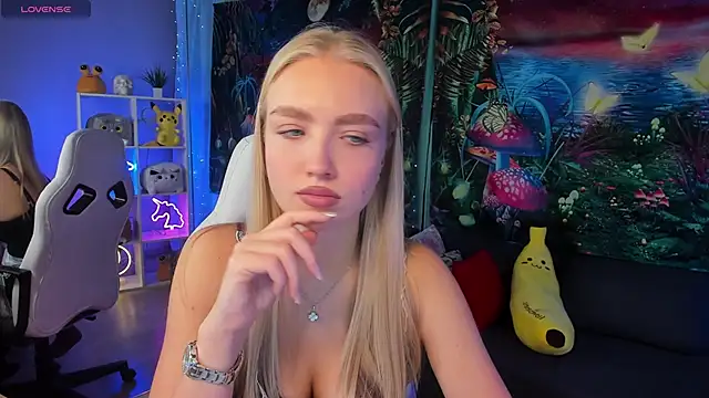 TessaGrays online show from October 28, 10:52 am