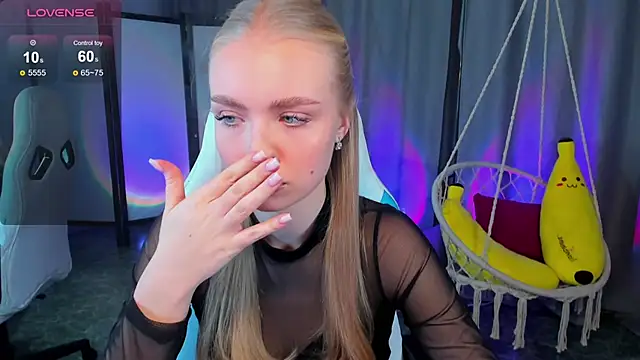 TessaGrays online show from February 9, 11:36 am