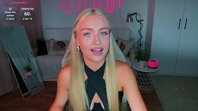 TessaGrays online show from July 7, 2:32 pm