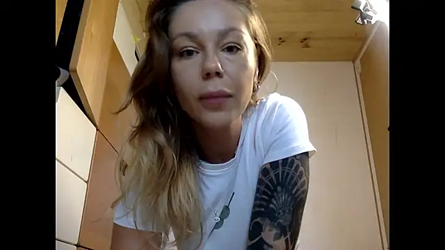 MiraLuna online show from October 21, 11:55 am